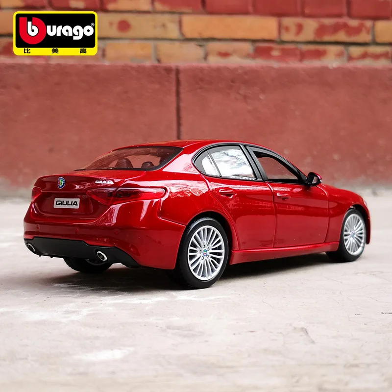 허브캡스 부라고 1:24 알파 로메오 줄리아 쿠페 합금 - Model Kit Alfa Romeo 리뷰 및 가격